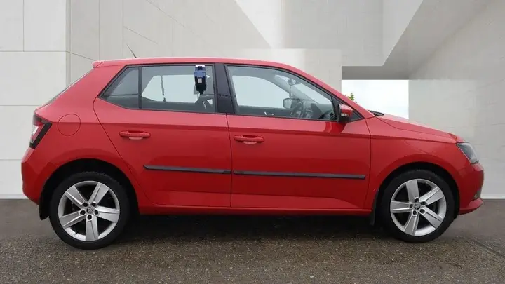 Skoda Fabia 2015 photo 5