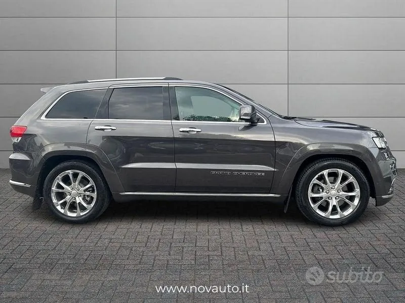 Jeep Grand Cherokee 2019 photo 3