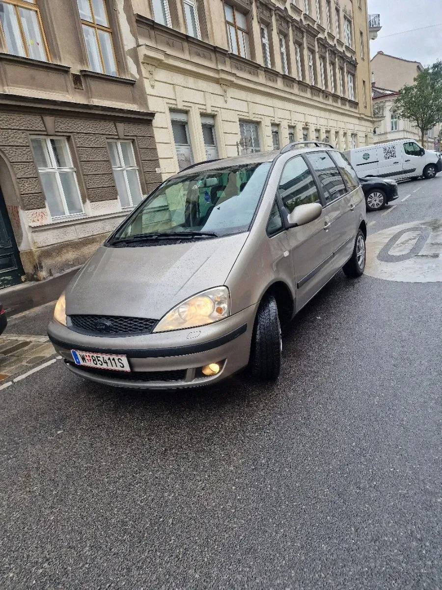 Ford Galaxy 2002 photo 3
