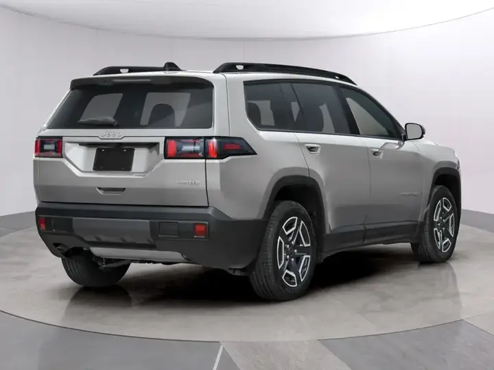 Jeep Cherokee 2026 photo 2