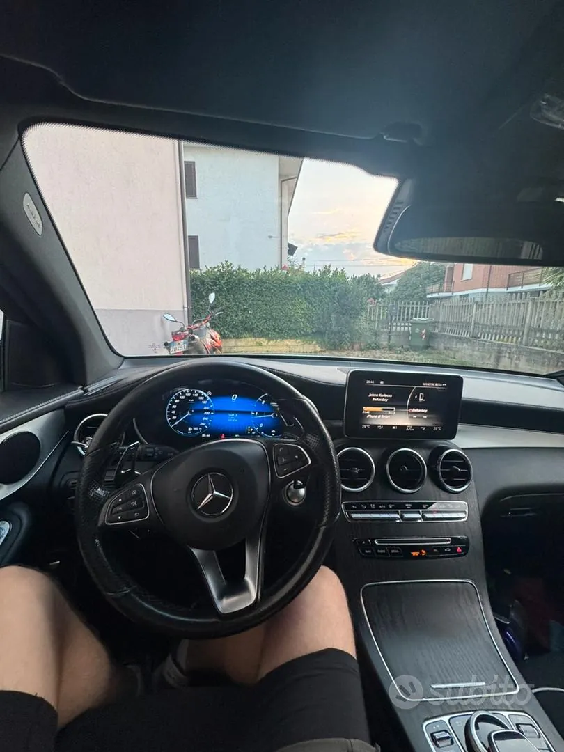 Mercedes-Benz Glc 2016 photo 2
