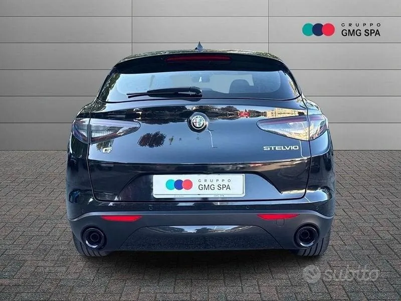 Alfa Romeo Stelvio 2025 photo 4