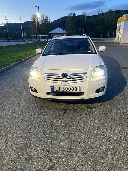 Toyota Avensis 2008 photo 2