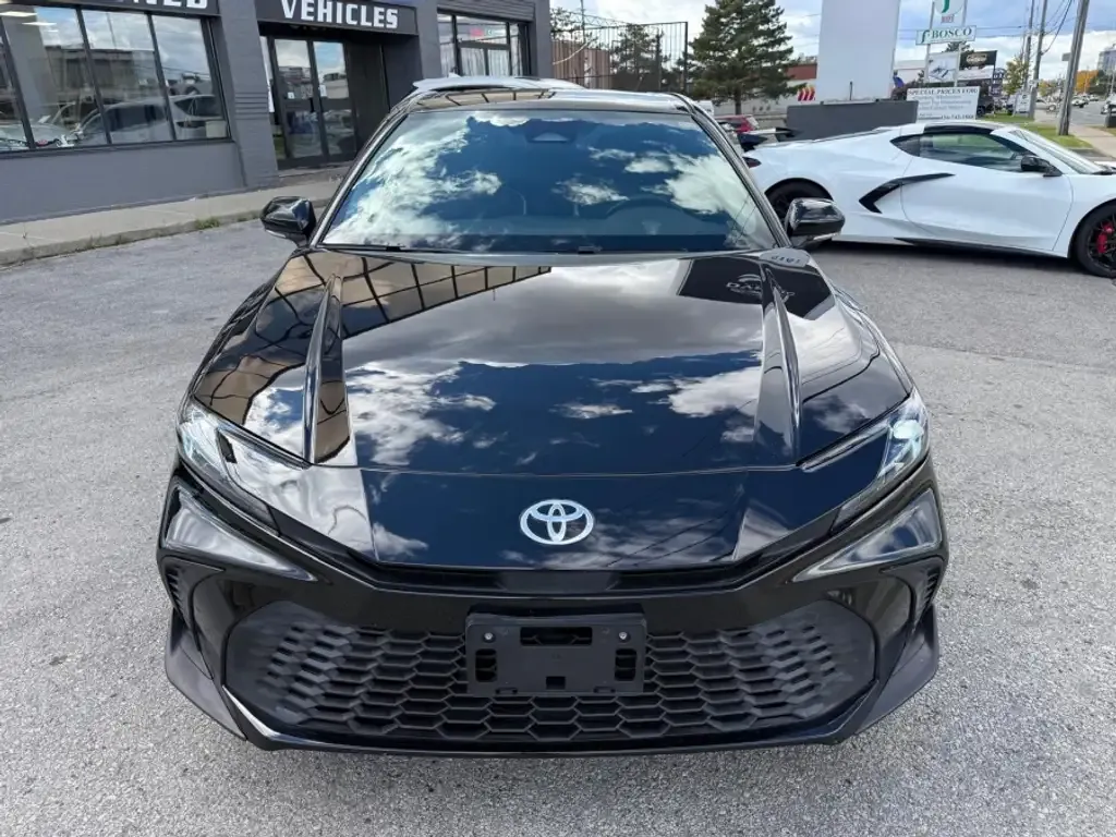 Toyota Camry 2025 photo 3