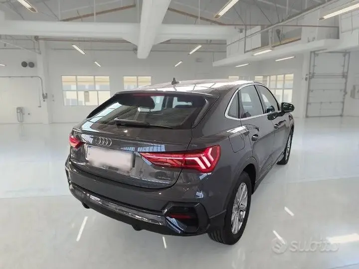 Audi Q3 2022 photo 4