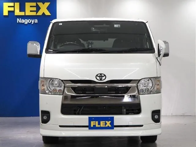 Toyota Hiace 2022 photo 2