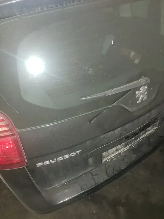 Peugeot 5008 2010 photo 2