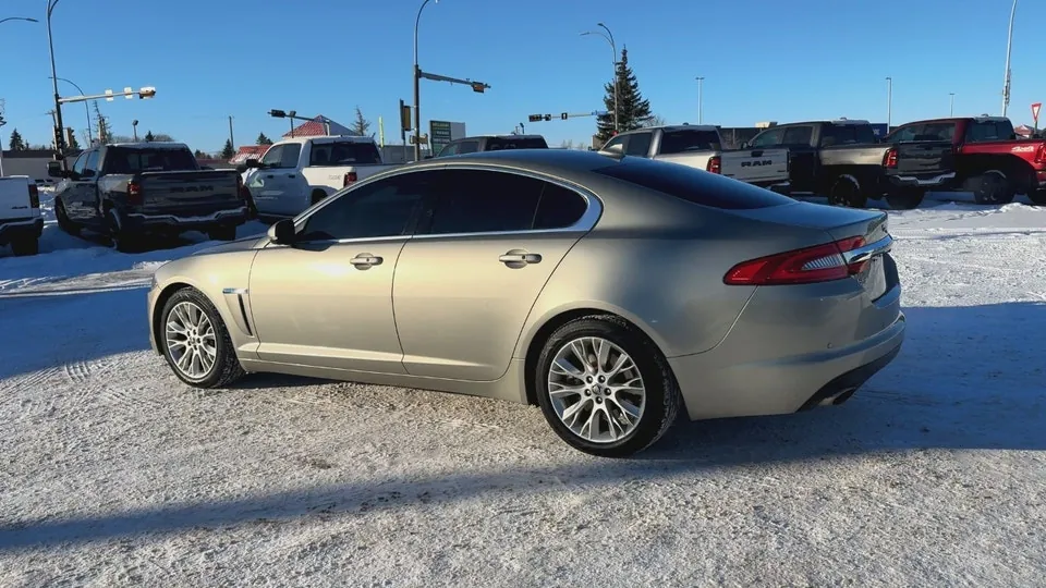 Jaguar Xf 2013 photo 4