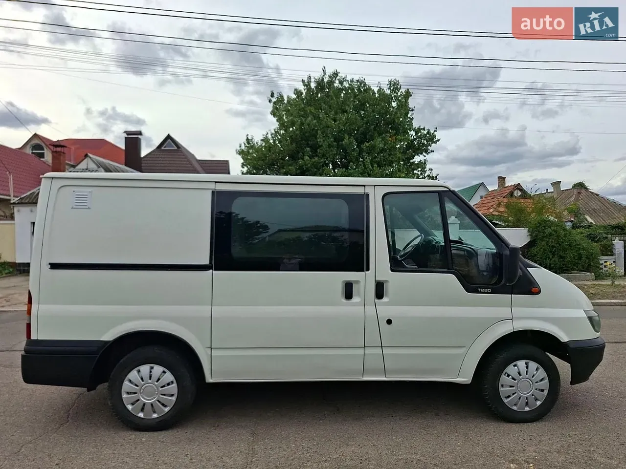 Ford Transit 2001 photo 2
