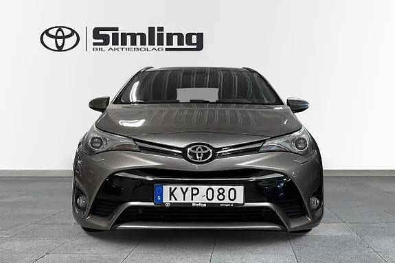 Toyota Avensis 2015 photo 5