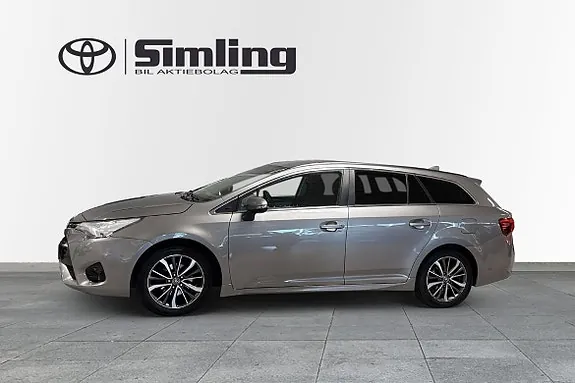 Toyota Avensis 2015 photo 3