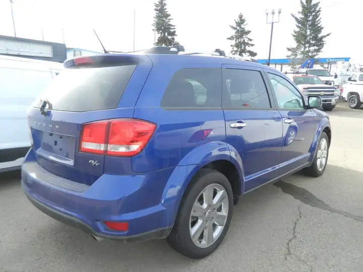 Dodge Journey 2012 photo 3