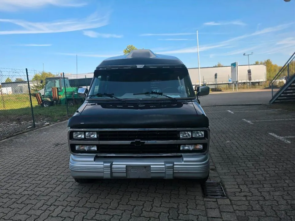 Chevrolet Chevy Van