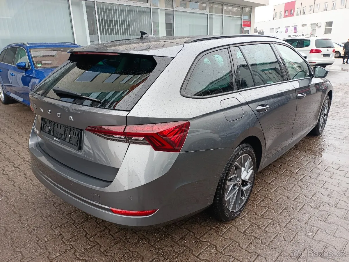 Skoda Octavia 2023 photo 4