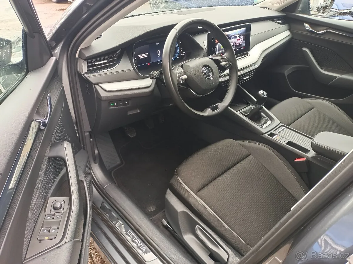 Skoda Octavia 2023 photo 5