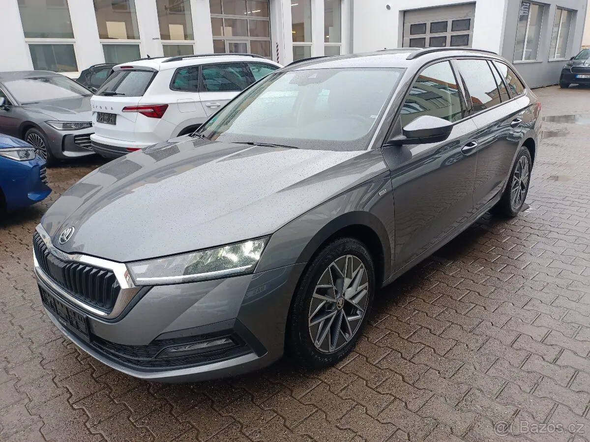 Skoda Octavia 2023 photo 2