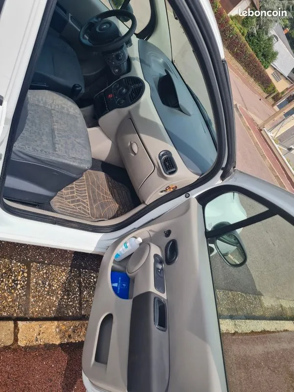 Renault Modus 2005 photo 2