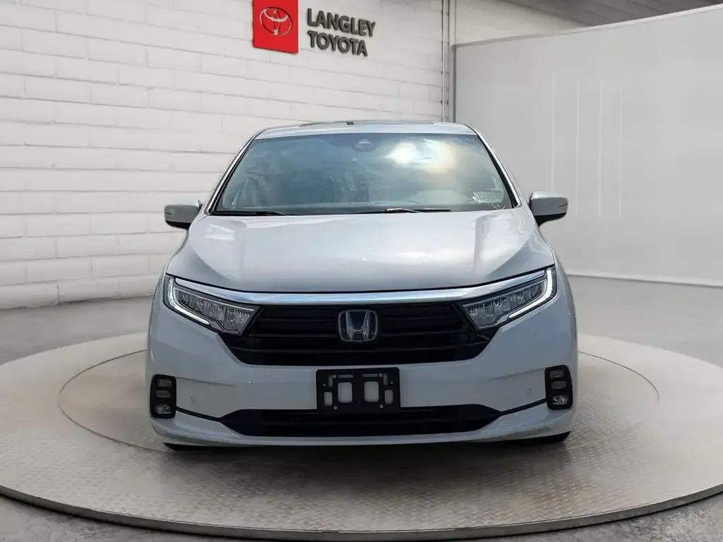 Honda Odyssey 2023 photo 2