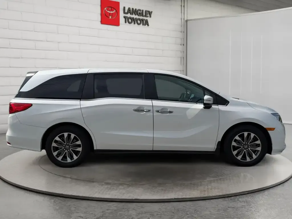 Honda Odyssey 2023 photo 4