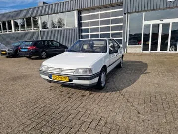 Peugeot 405