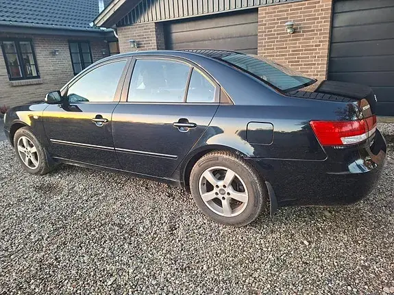 Hyundai Sonata 2008 photo 2