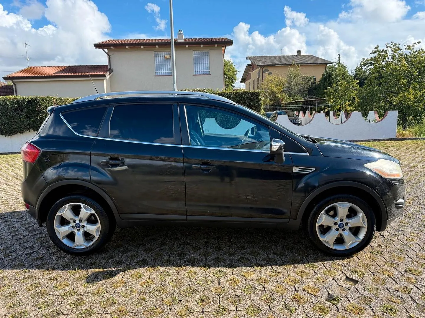 Ford Kuga 2009 photo 4