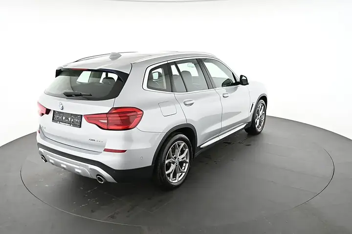 BMW X3 2021 photo 2