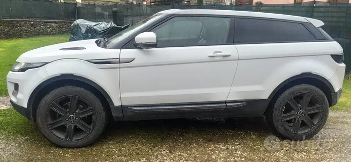 Land Rover Range Rover Evoque 2011 photo 2