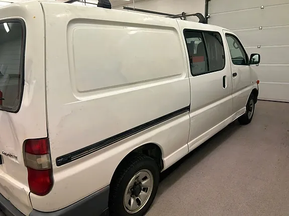 Toyota Hiace 2005 photo 3
