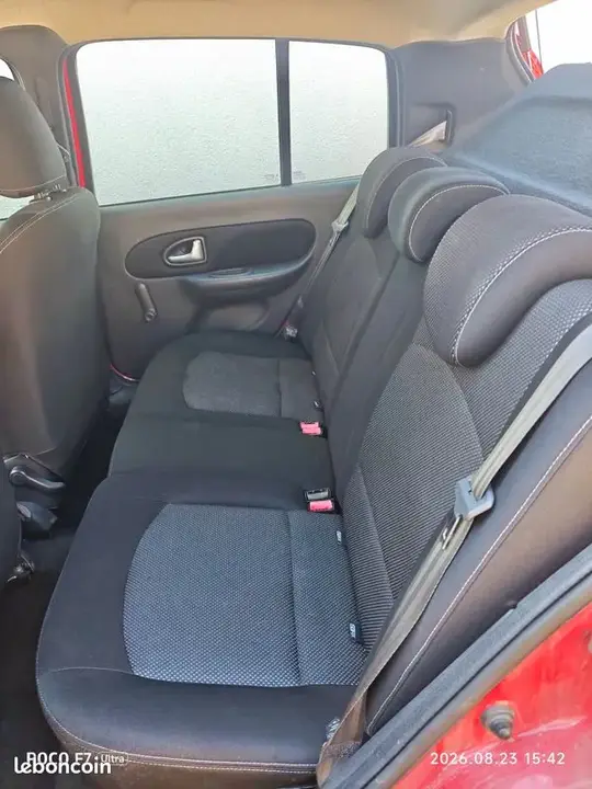 Renault Clio 2012 photo 3