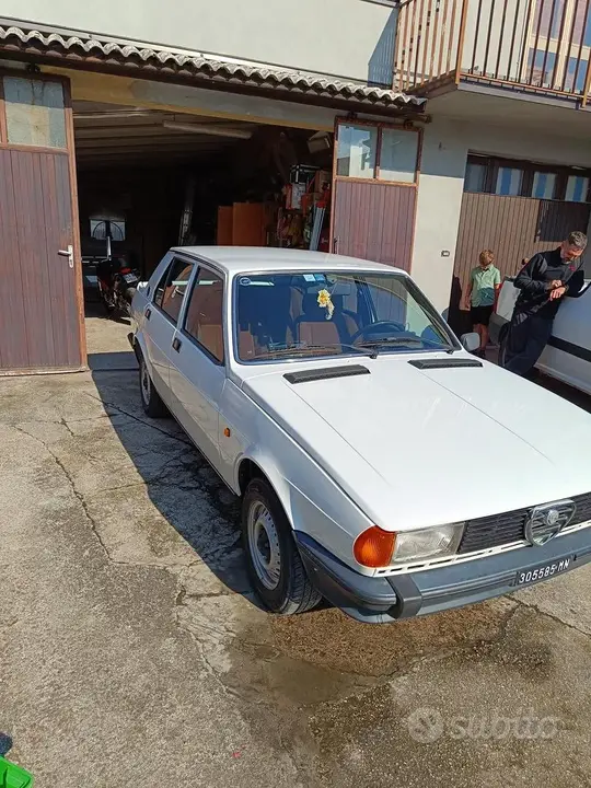 Alfa Romeo Giulietta 1980 photo 4