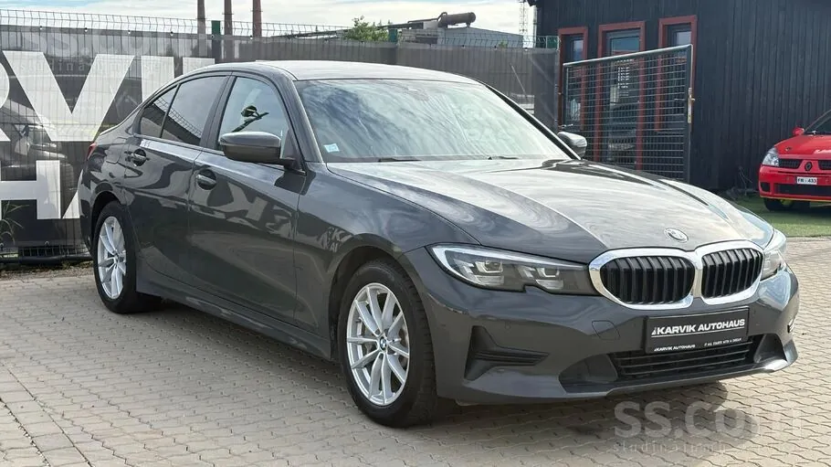 BMW 330E 2021 photo 2