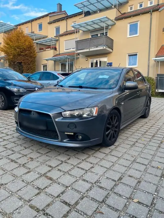 Mitsubishi Lancer