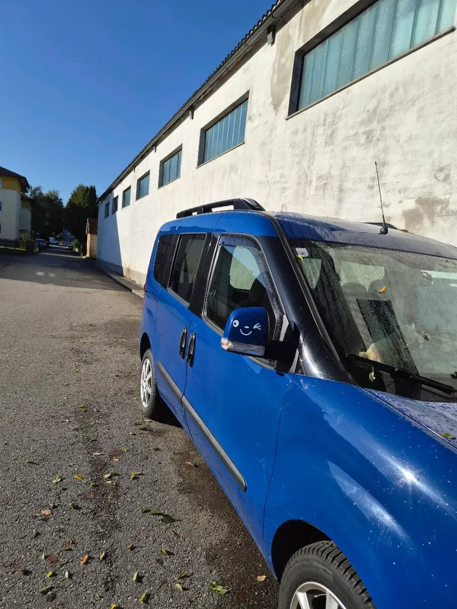 Fiat Doblò 2011 photo 2
