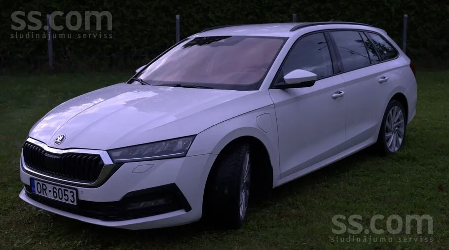 Skoda Octavia 2021 photo 3