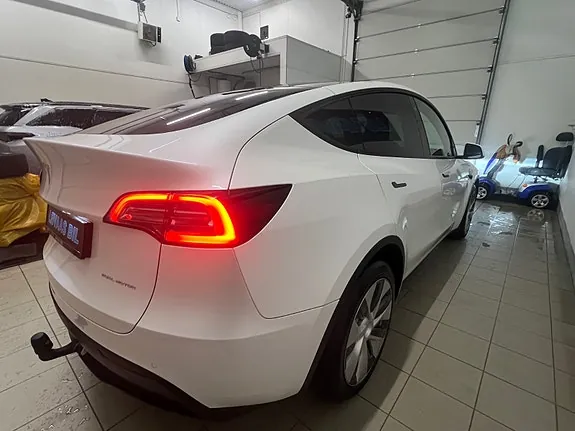 Tesla Model Y 2022 photo 5