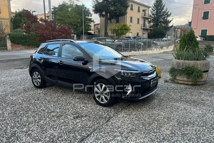 Kia Stonic 2023 photo 3