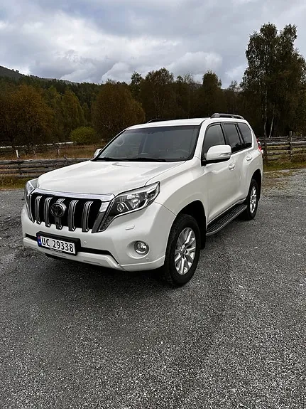 Toyota Land Cruiser 2016 photo 3