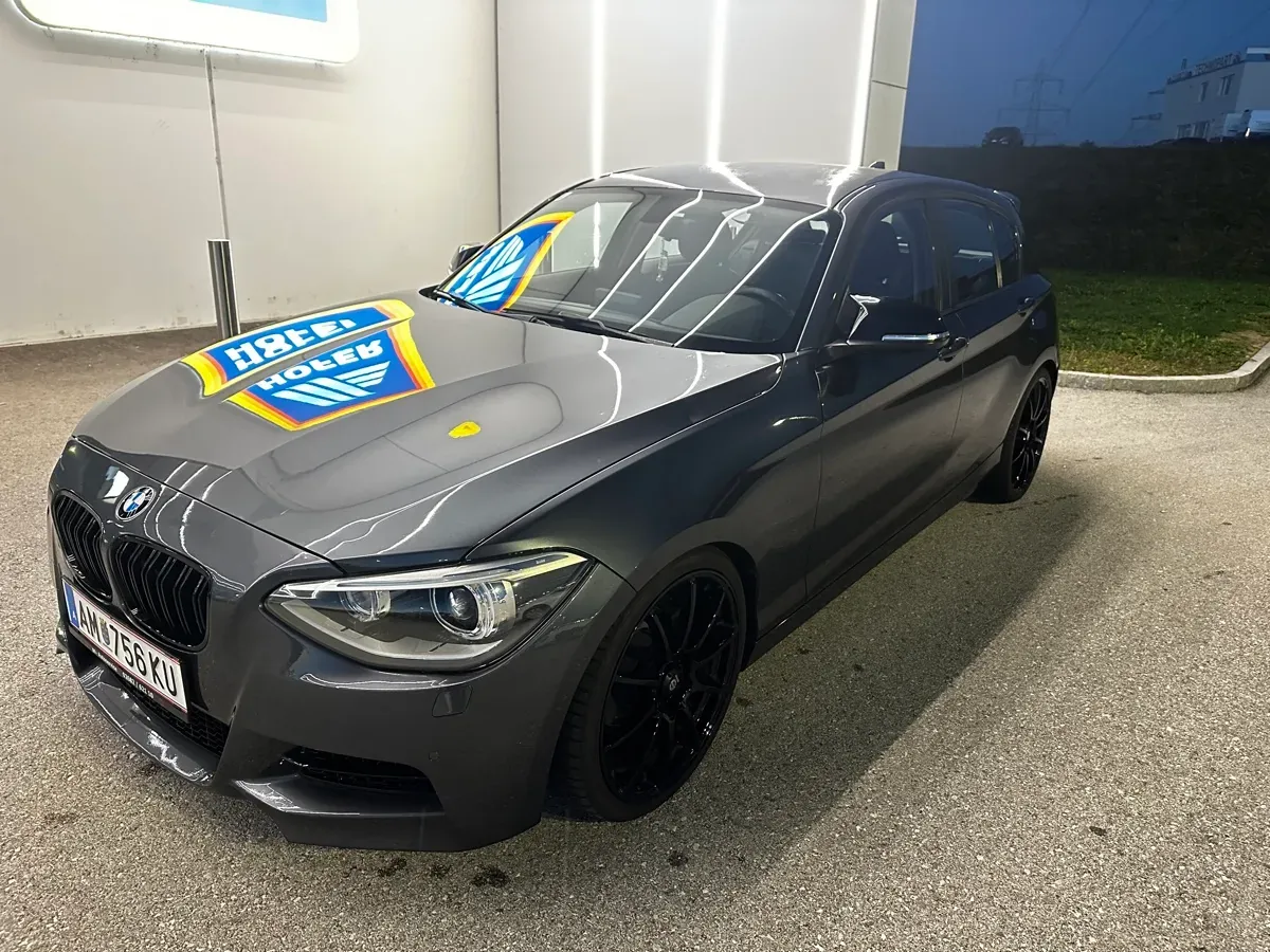 BMW 1 Series 2012 photo 2