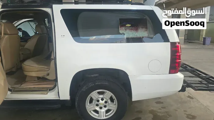 Chevrolet Suburban 2007 photo 2