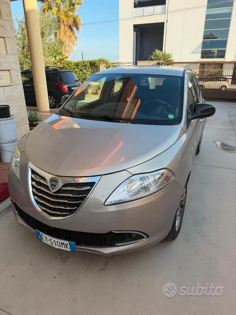 Lancia Ypsilon 2015 photo 4