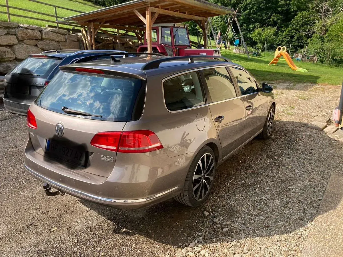 Volkswagen Passat 2011 photo 3