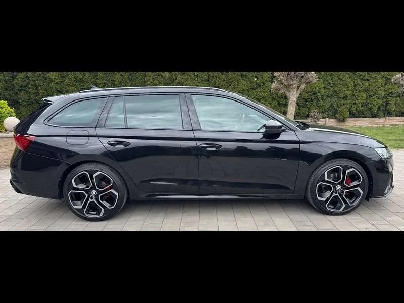 Skoda Octavia 2023 photo 3