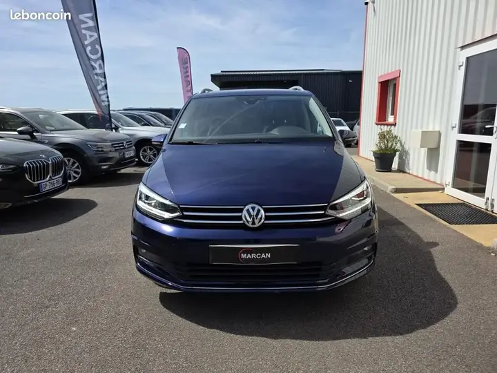 Volkswagen Touran 2020 photo 2