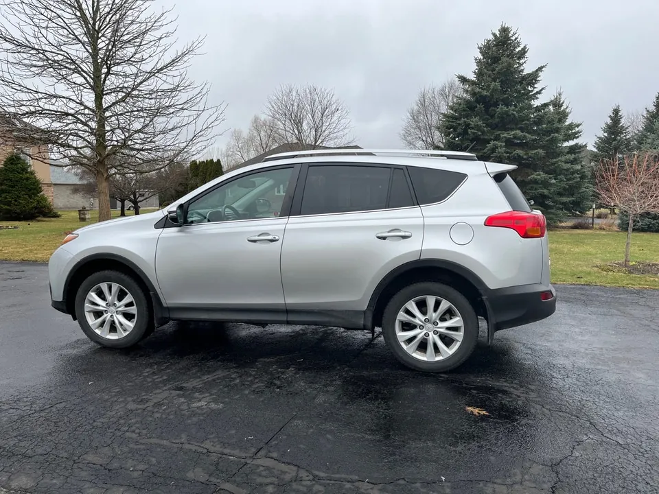 Toyota Rav4 2013 photo 3