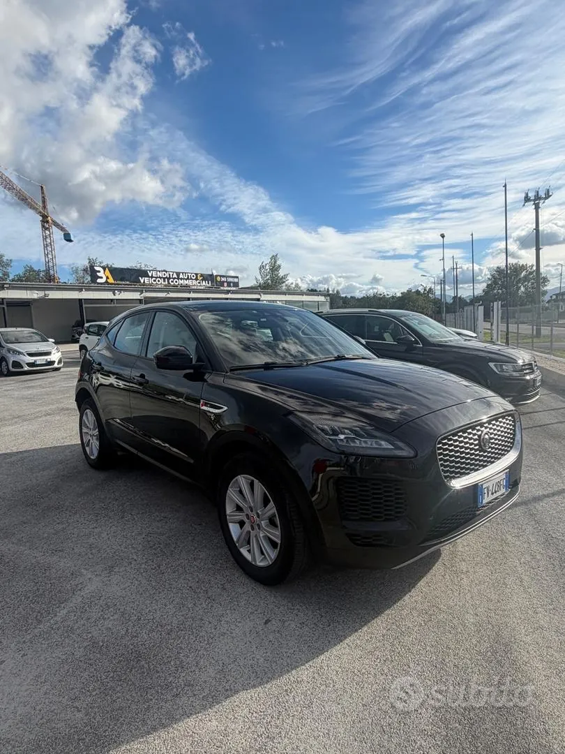 Jaguar E-Pace 2019 photo 4
