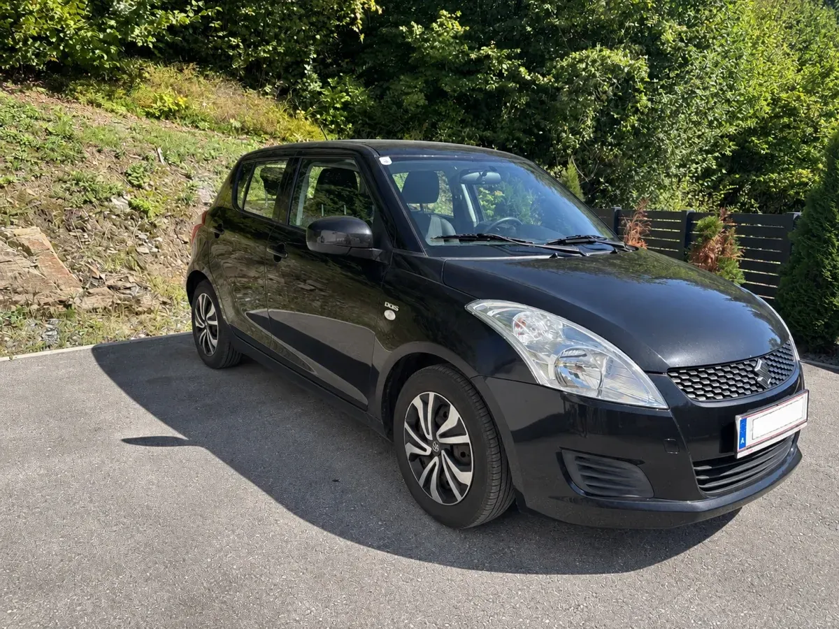 Suzuki Swift 2011 photo 3