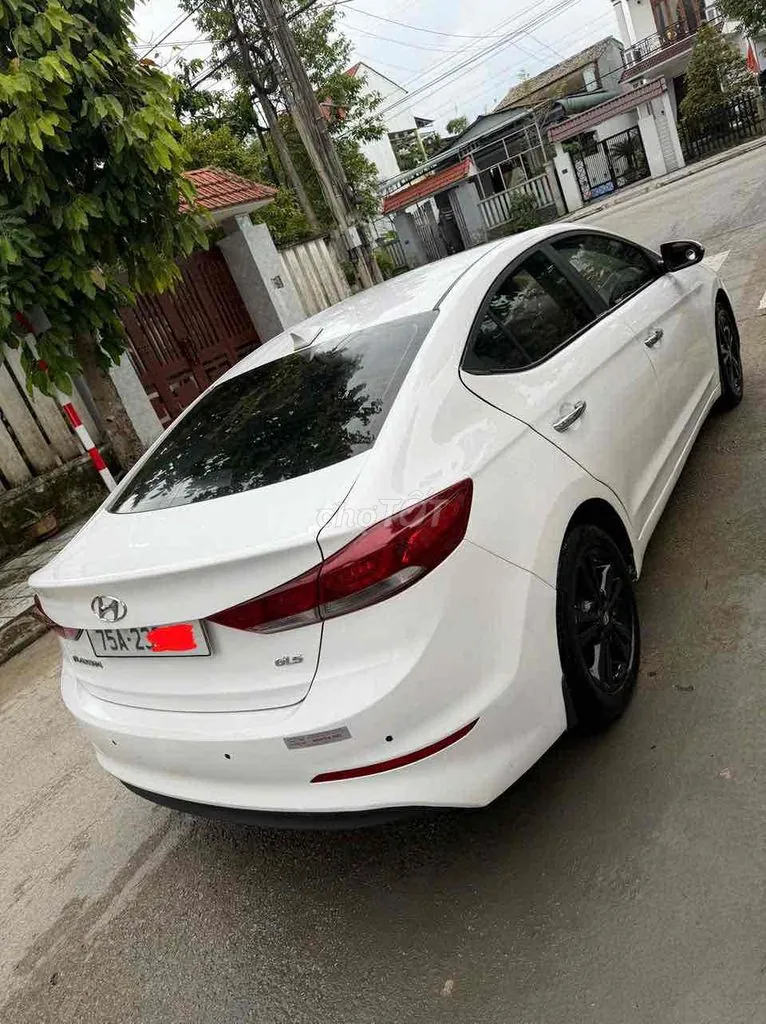Hyundai Elantra 2018 photo 4