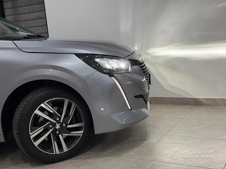 Peugeot 208 2021 photo 4