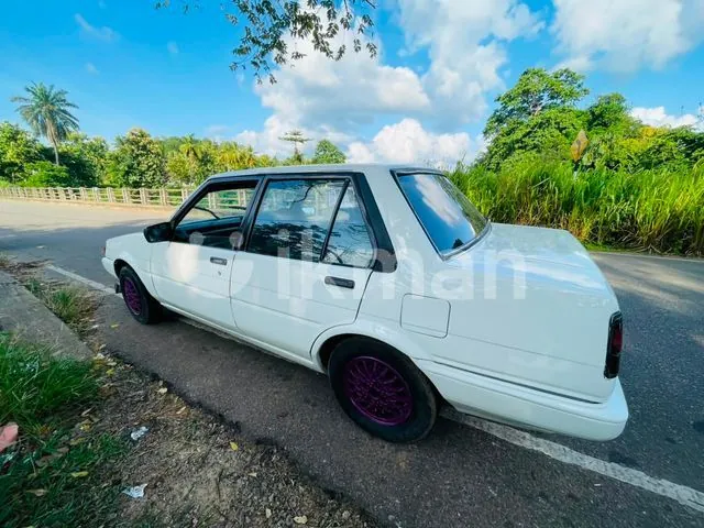 Toyota Corolla 1986 photo 2